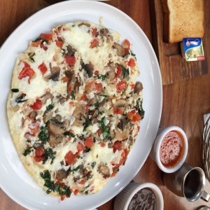 Omelette de Claras, Queso Panela y Vegetales