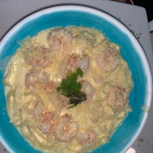 Fetuchini Alfredo con Camarones