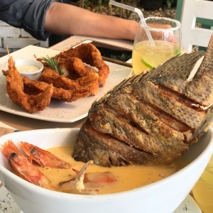 Tapado y camarones dorados