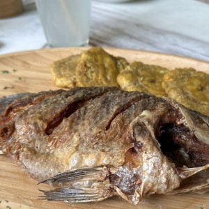 Platos Fuertes - Mojarra Río dulce