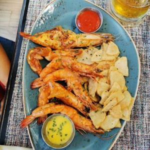 Camarones a la mantequilla 