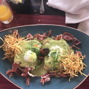 Huevos Benidictinos