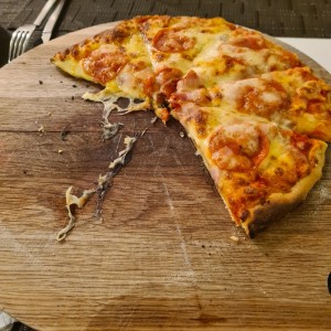 PIZZAS - CACCIATORA
