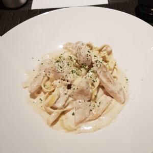 Pasta Alfredo con Pollo