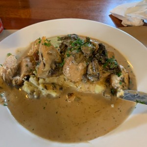 Petto di pollo alla salsa di funghi