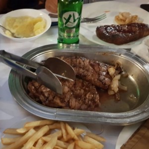 Puyas & Lomito