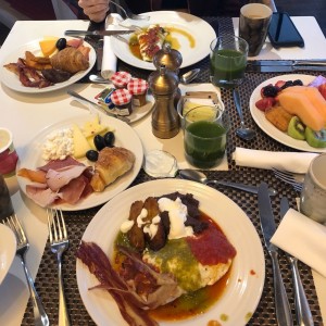 buffet desayuno