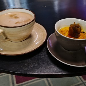 mocca con leche de almendras y créme brûlée