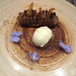 Mole con platano y helado