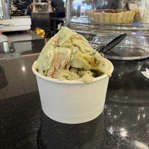 Gelatos - Tarrina Mediana (Matcha y pistacchio)