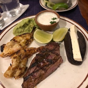 Lomito y camarones