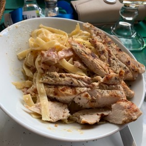 Pasta Alfredo?s con Pollo