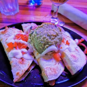 LAS QUESADILLAS - ADOBO STEAK