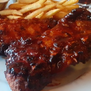 costilla en barbacoa con papas