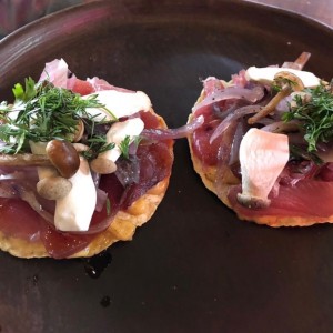 Tostadas de tuna