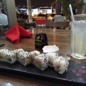 Philadelphia roll y limonada