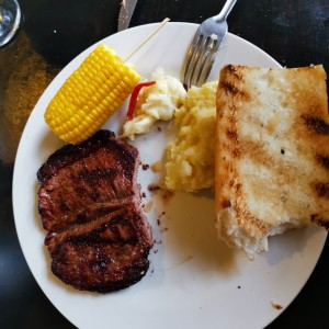 Puyaso con Pure y elote