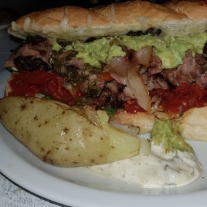 chivito uruguayo