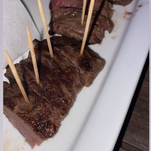 Pinchos de lomito importado 