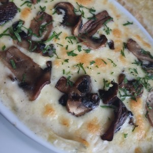 Lasaña Salsa Alfredo con champiñones