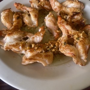Camarones al ajillo