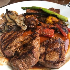 lomito 8 onz. con vegetales