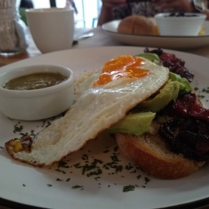 BIEN CONTENTOS - El Verde