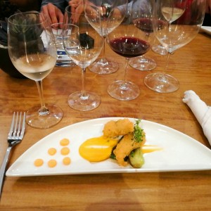 Camarones Tempura y Variedad de Vinos