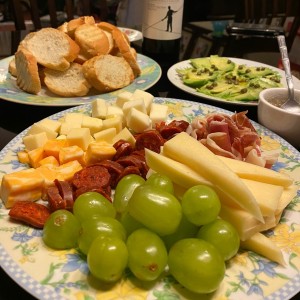Tabla de quesos y jamones
