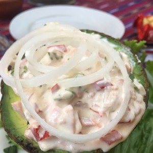 aguacate relleno de atun