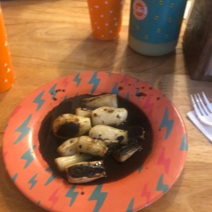 cebollitas a la plancha (entrada)
