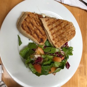 Sandwiches /Paninis - Caprese
