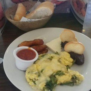 Huevos al loroco 