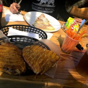 almuerzo delicioso