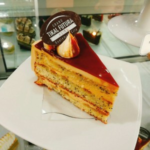 Pastel Amapola con Cajeta