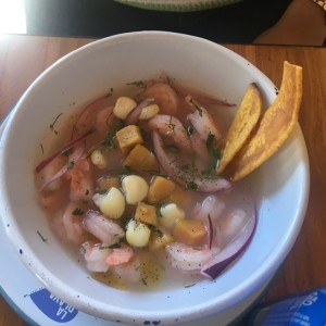 Ceviche de camarones peruano