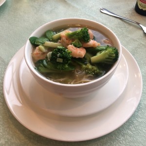 Sopa Min con Camarón