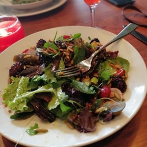 Ensaladas - Ensalada Palermo +Margarita de fresa