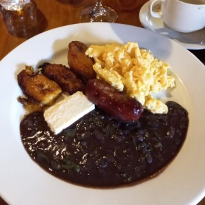 desayuno criollo
