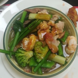 sopa mein mixta