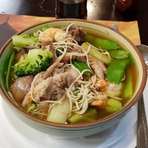 Sopa Mein mixta