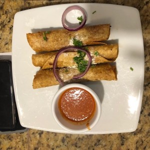 Tacos de Cerdo o Pollo