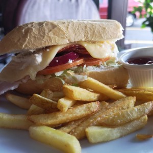 Deluxe (Jamones, Tocino y Quesos Fundidos)