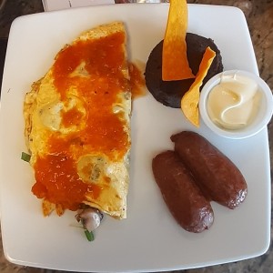 Huevos al gusto Típico con Longaniza