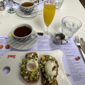 Avo Toast