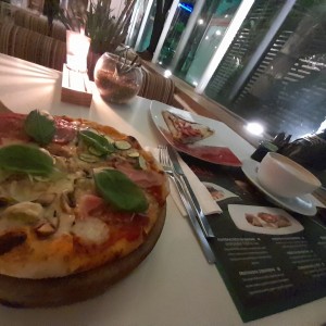 Crepes Dulces - La Dolce Vita, pizza 4 estaciones