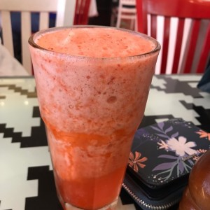 Limonada con fresa 