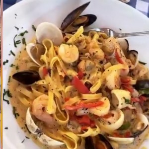 FETTUCCINE AI FRUTTI DI MARE