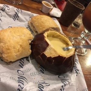 2 de 3 Premium Sopa de elote y montecristo