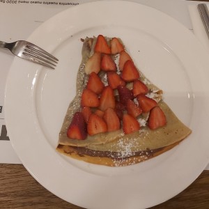crepe nutella, banano y fresa 
